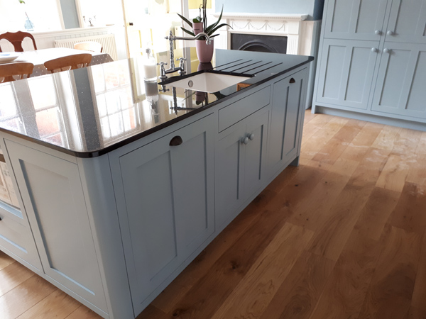 Kitchen-island-sink